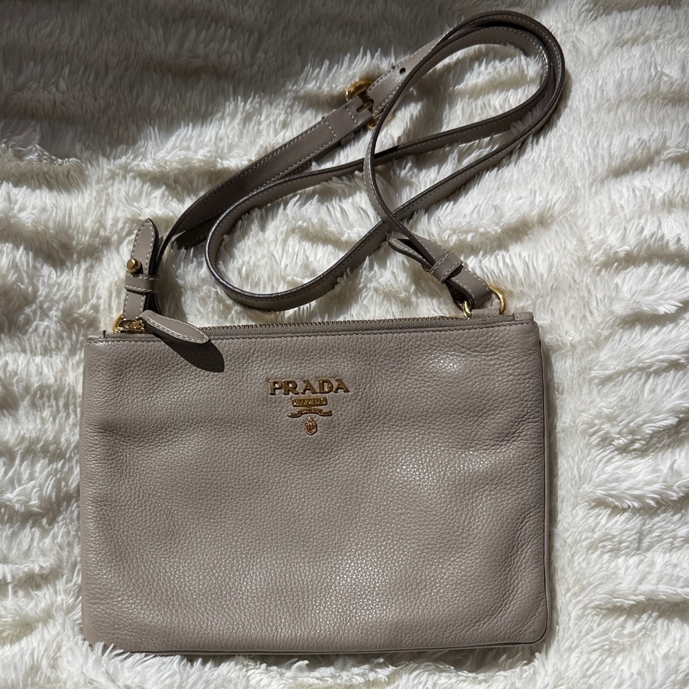 Prada Vitello Phenix Argilla Leather Logo Plaque Crossbody Bag Taupe/Gray